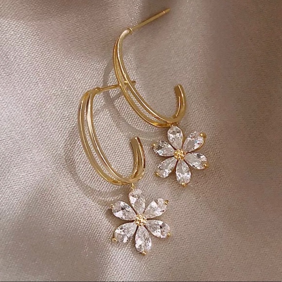 Crystal Flower Dangle Earrings - Picture 5 of 5